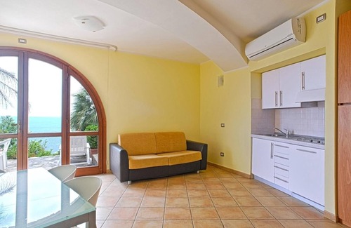 Sanremo House | Guest Rated 9.8: Le Terrazze Appartamenti with Breakfast
