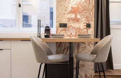 Griffon - Royale Apartment | Discover Le Terrazzo: Guest Rated 10/10 with Family Amenities