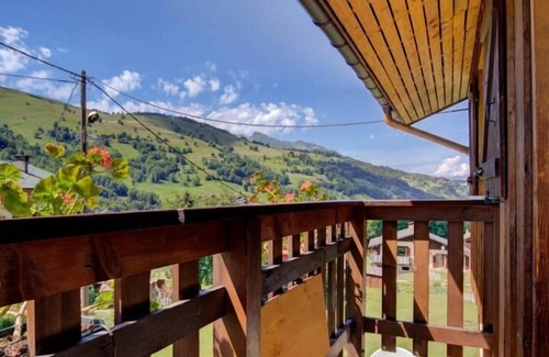 Valmorel House | Pet-Friendly Retreat at Le Tetras in Valmorel
