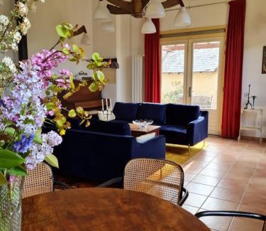 Marigny-sur-Yonne House | Pet-Friendly Getaway at Le Théâtre for Families