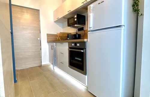 Etang Sale Les Bains Apartment | Relax in Le ti tansalé: Steps from the Black Beach