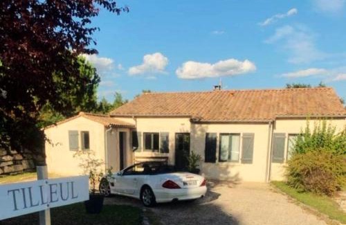 Chalais House | Pet-Friendly Retreat at Le Tilleul Gite Sud Charente