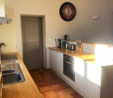 Chalais House | Pet-Friendly Retreat at Le Tilleul Gite Sud Charente
