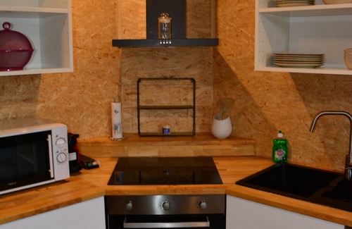 Dinant Apartment | Stay at Le Toit de Dinant: Family-Friendly with Breakfast
