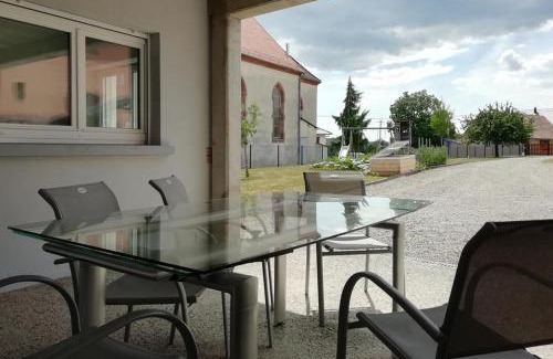 Dimbsthal House | Discover LE TOMIGITE: Family-Friendly Retreat with Top Ratings