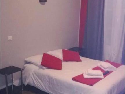 Jagée Hotel | Discover Le Toro Bleu: Pet-Friendly Haven with Dining