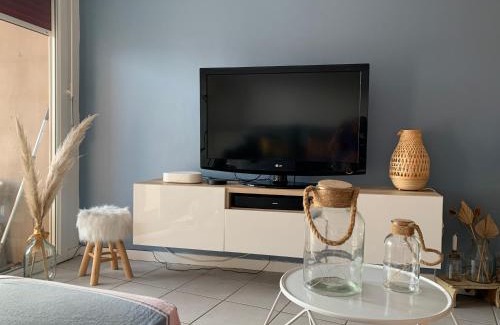Ciboure Apartment | Explore Le tout à pied! with Ocean View & Pet Friendly Stay