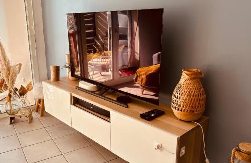 Ciboure Apartment | Explore Le tout à pied! with Ocean View & Pet Friendly Stay