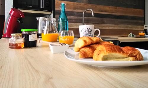 Pamiers Apartment | Cozy Retreat Near Disney with Free Wifi - EvasionPamiers