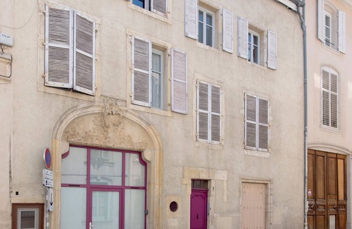 Saint Nicolas - Charles III - Ville vieille - Trois Maisons - Leopold Apartment | Le trésor des Soeurs Macarons