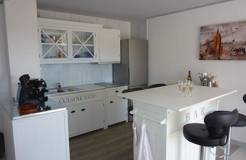 Le Trayas Apartment | Seaside Retreat: Le Trayas Apartment with Ocean View & Pool