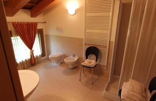 San Zenone degli Ezzelini Bed & Breakfast |  Delightful LE TRE ARTI B&B: Child-Friendly Retreat