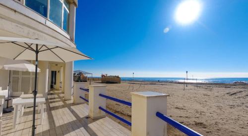 Nettuno Apartment | Discover Le Tre Caravelle: Oceanfront Oasis for Families