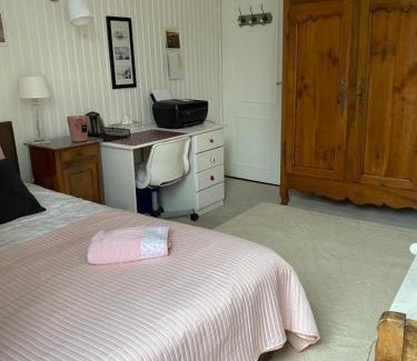 Le Bourgneuf-la-Foret Bed & Breakfast | Discover Le Trianon: Oceanfront Oasis with Pool Access