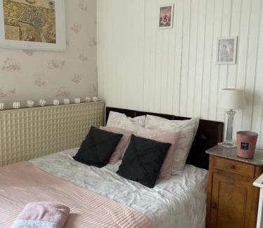 Le Bourgneuf-la-Foret Bed & Breakfast | Discover Le Trianon: Oceanfront Oasis with Pool Access