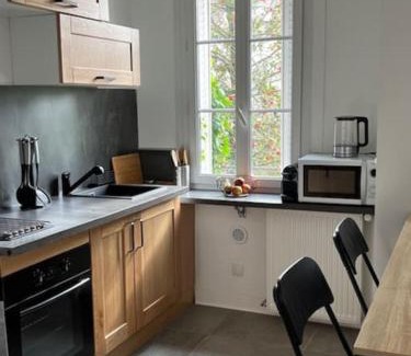 Faubourg North Apartment | Cozy Le Vaillant Apartment: Child-Friendly Getaway