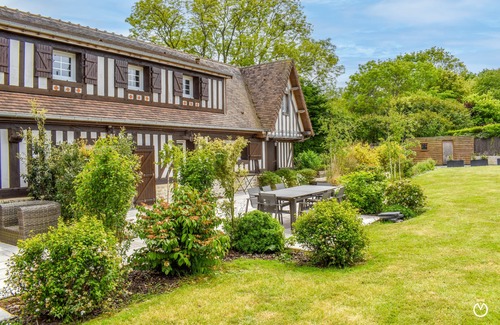 Villers-sur-Mer House | Le Val Baron: Oceanfront Retreat with Private Pool & Breakfast