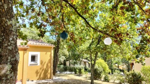 Valaurie House | Discover Le Val d'Ô: Poolside Retreat in Drôme Provençale