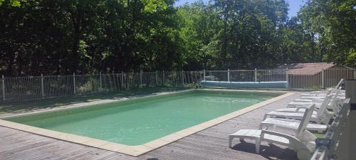 Valaurie House | Discover Le Val d'Ô: Poolside Retreat in Drôme Provençale