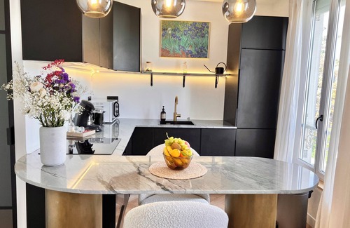 Bry-sur-Marne Apartment | Le Van Gogh Appart 3'RER - 11'Paris - 23'Disney
