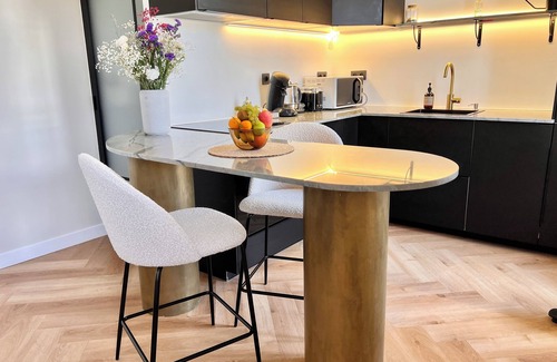 Bry-sur-Marne Apartment | Le Van Gogh Appart 3'RER - 11'Paris - 23'Disney