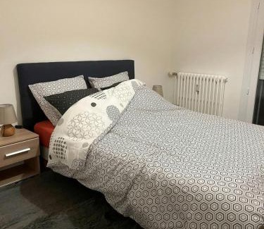 Fontenay-le-Comte Apartment | Pet-Friendly Le Vendéen: Family Apt in Fontenay le Comte