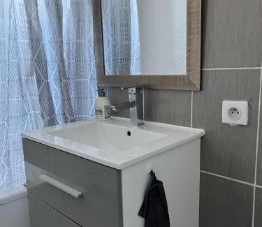 Fontenay-le-Comte Apartment | Pet-Friendly Le Vendéen: Family Apt in Fontenay le Comte