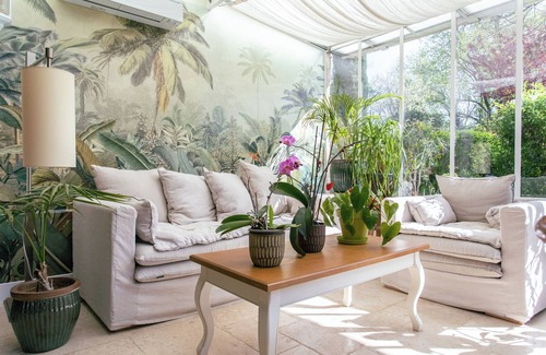 Grimaud Hotel | Discover Le Verger Maelvi: 4-Star Retreat with Pool & Dining