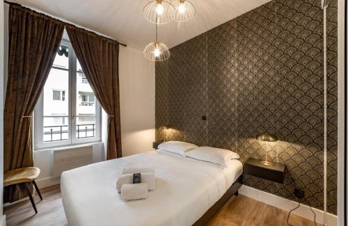 Republique - Tolstoi Apartment | Family-Friendly Retreat at Le Verlaine AIL - Rated 9/10