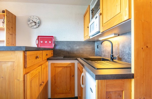 Chamrousse Apartment | Cozy Le Vernon Studio with Mountain Views near Ski Slopes
