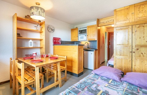 Chamrousse Apartment | Cozy Le Vernon Studio with Mountain Views near Ski Slopes