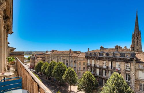 Hotel de Ville - Quinconces Apartment | Bright and Family-Friendly Stay at Le Victor T3