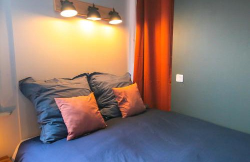 Saint-Roch - Badouillere - Chavanelle Apartment | Chic Le Victorien: Central Stay with Free Wifi & Breakfast