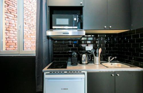 Saint-Roch - Badouillere - Chavanelle Apartment | Chic Le Victorien: Central Stay with Free Wifi & Breakfast