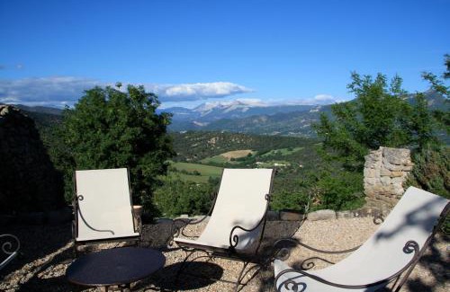 Aiglun House | Oceanfront Bliss at Le Vieil Aiglun - 10/10 Guest Rated