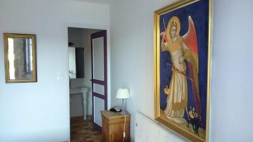 Airvault Bed & Breakfast | Oceanfront Escape at Le Vieux Chateau - Rated 8.9/10