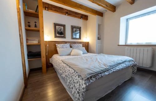 Charmois-devant-Bruyeres House | Family-Friendly 4-Star Le Vieux Grenier with Top Ratings