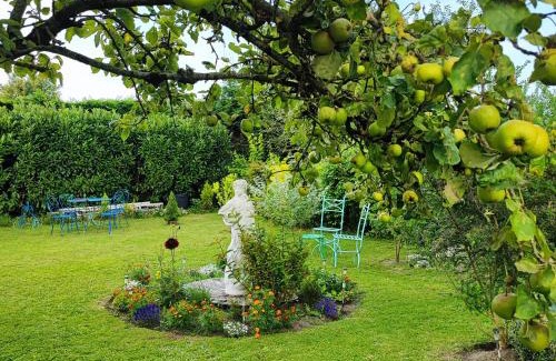 Neufchatel-Hardelot House | Discover Le Vieux Logis: Family-Friendly with Great Dining