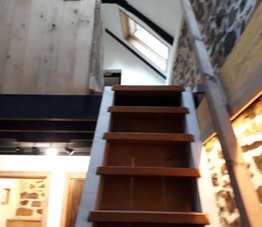Goudelin Bed & Breakfast | Discover Le Vieux Moulin: Excellent Dining and Relaxation