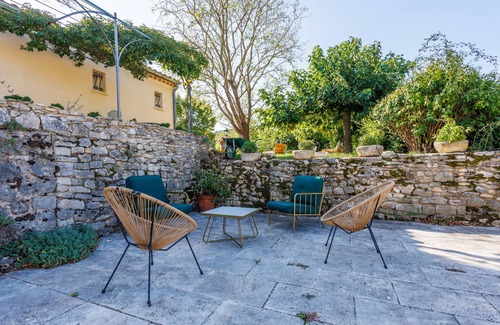 Monieux House | Le Viguier - Maison avec terrasse, vue montagne