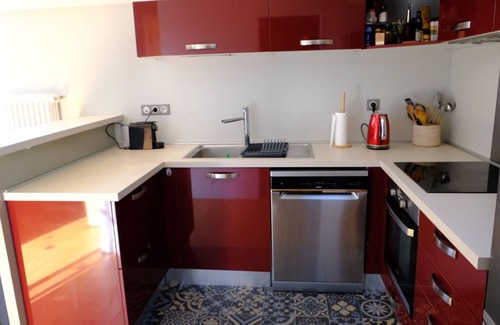 La Rochelle City Centre Apartment | Experience Le Villemarais Near the Old Port with Ocean Views