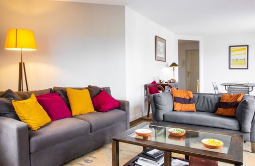 Poitiers Apartment | Discover Le Vintage - Prime Apartment in City Center