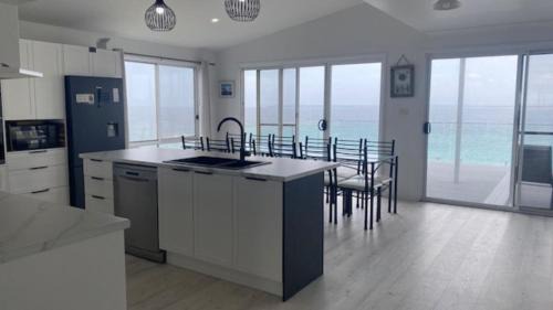 Culburra Beach House | Exceptional Oceanfront Retreat at Le Vista - 10/10 Rated
