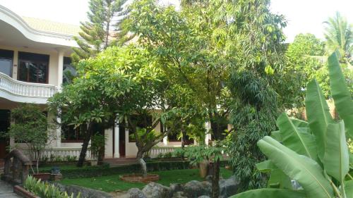 East Ham Tien Beach Resort | Relax at Le VIVA Resort Mui Ne - Pool, Beach & Spa Oasis