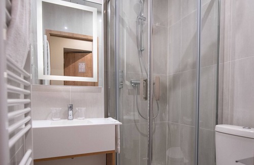Saint-Honore - Jeanne d'Arc Hotel | Discover Le Vivier Côté Résidence: Family-Friendly Retreat