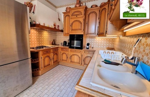 Hecq House | Exceptional Le Vivreuil: Pet-Friendly Family Retreat