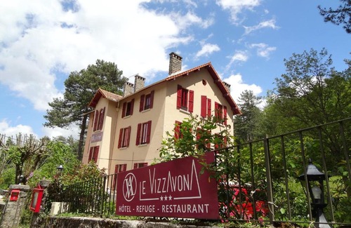 Vizzavone Hotel | Discover Le Vizzavona: Family-Friendly Stay with Breakfast