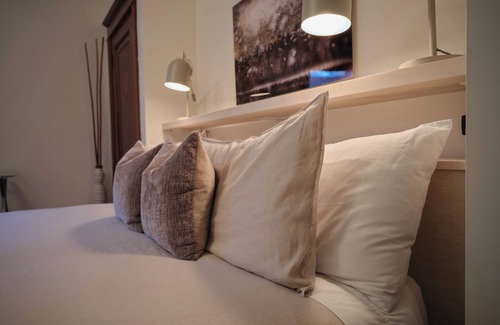 Haute-Ville Bed & Breakfast | Discover Le Widor: A Guest Favorite with Family Amenities
