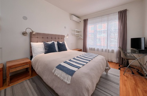 Haute-Ville Bed & Breakfast | Discover Le Widor: A Guest Favorite with Family Amenities