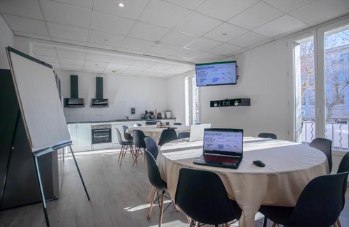 Clermont-l'Herault Apartment | Discover Le Work&Play: Perfect for Seminars and Vacations